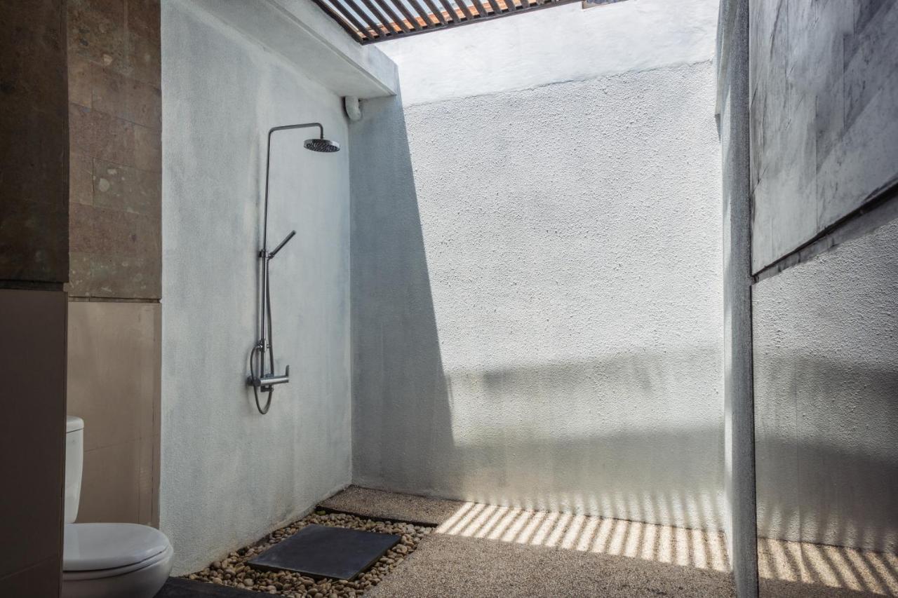 Cosy And Cheerful 2 Bedroom Villa 5Mins To Finns Canggu  Exterior photo